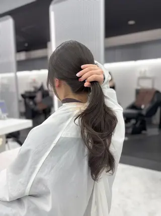 ロング 抜け感レイヤー︴ ニュアンスカラーのヘアスタイル