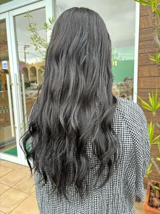 カラー 安尾 萌花のヘアスタイル