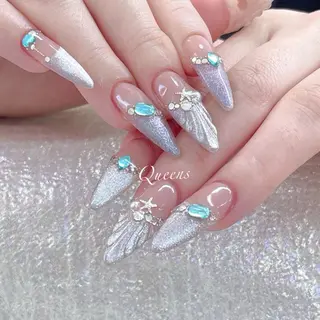 ネイル Queens テイのネイルデザイン