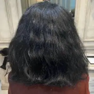 ミディアム ここな Un amiのヘアスタイル