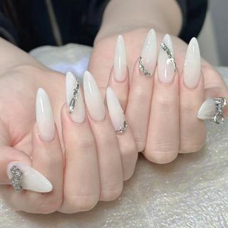 ネイル Queens テイのネイルデザイン