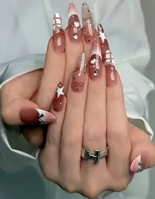 ネイル Hin Hana Nailのネイルデザイン