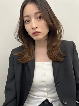 セミロング レイヤーカット🤍 seriraのヘアスタイル