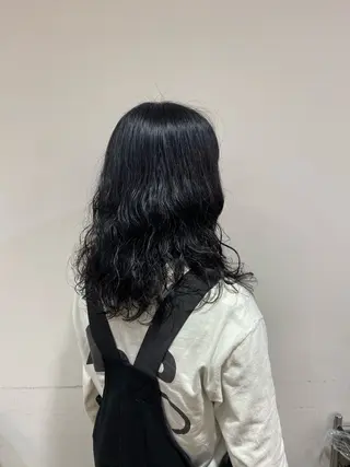 セミロング パーマ 熊崎 未来のヘアスタイル