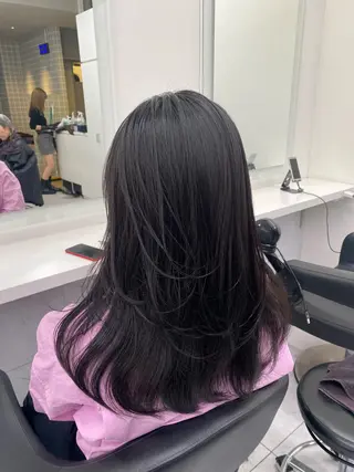 セミロング カラー 抜け感レイヤー︴ ニュアンスカラーのヘアスタイル
