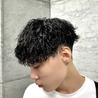 パーマ メンズ フェザーパーマメンズ ピンパーマ京都駅前のヘアスタイル