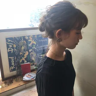 ミディアム カラー ヘアアレンジ 川上 智汐のヘアスタイル
