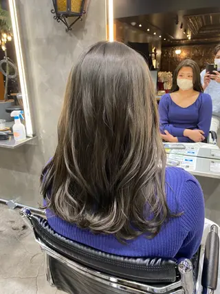 セミロング カラー 透明感カラー🌿 グレージュ🐺陽介のヘアスタイル