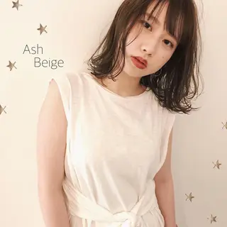 ミディアム カラー 市川 千夏のヘアスタイル