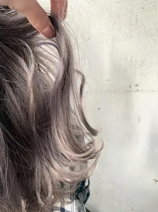 ロング カラー ヘアアレンジ 🇺🇸龍ヶ崎ブリ ーチカラー🌴政野のヘアスタイル