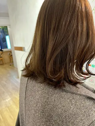 ミディアム カラー nishi fuyumiのヘアスタイル