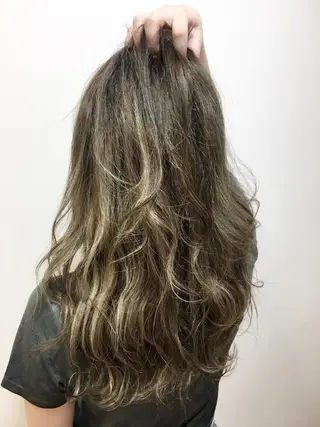 ロング カラー 海外風レイヤーカット 👑店長 平松 由のヘアスタイル
