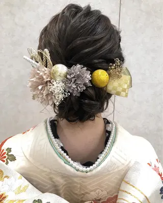 ミディアム vi viのヘアスタイル