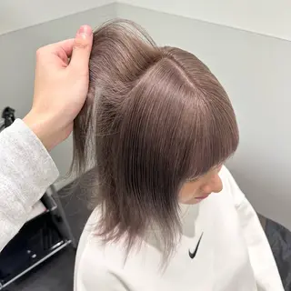 セミロング カラー 💫艶ハイトーン×髪 質改善💫リュウトのヘアスタイル