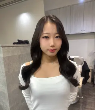 セミロング カラー Rena/韓国 /ワンホンヘアのヘアスタイル
