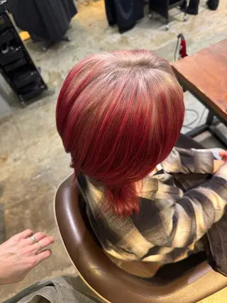カラー 木藤 美朝のヘアスタイル