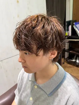ショート パーマ 溝口 槙里也のヘアスタイル