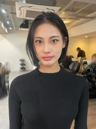 ショート カラー ili 梅田のヘアスタイル