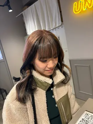 ロング カラー 抜け感レイヤー︴ ニュアンスカラーのヘアスタイル