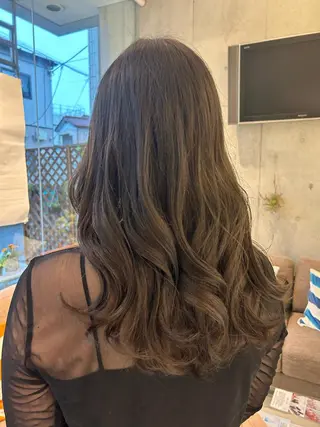 ロング カラー 増渕 里奈のヘアスタイル