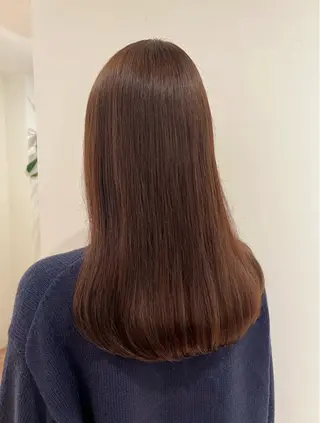 ミディアム 成岡 愛美のヘアスタイル