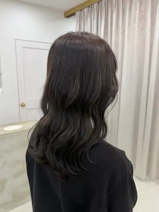 セミロング mei🪽 カラー/パーマモデルのヘアスタイル
