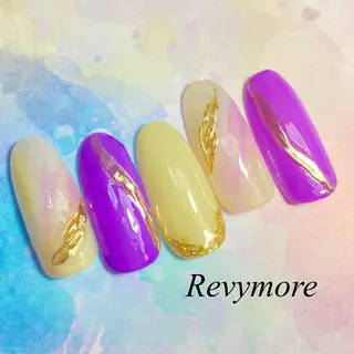 ミディアム ネイル nail salon Revymoreのネイルデザイン
