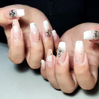 ネイル nailroom sb𓈒𓂂𓏸のネイルデザイン