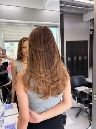ロング 🫧バレイヤージュ/ ハイトーン/ミズキのヘアスタイル