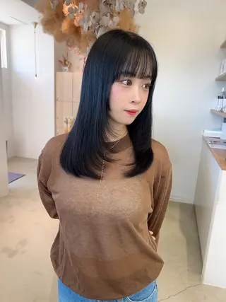 セミロング vince. moekoのヘアスタイル