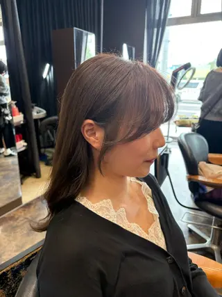 ロング カラー 八木 凜のヘアスタイル