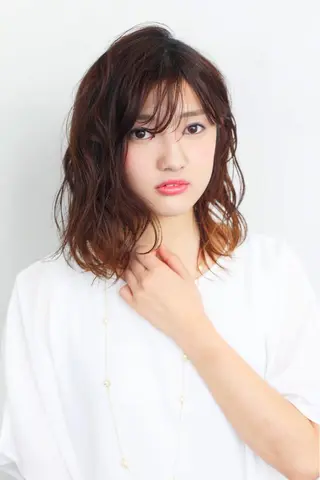 ミディアム 中野 恵脩のヘアスタイル