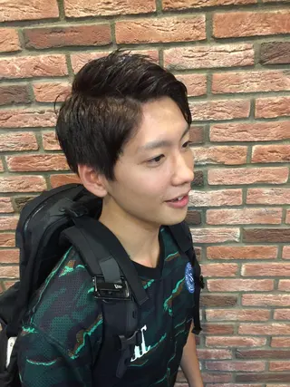 ショート カラー 赤坂barber 古澤慶一郎【モテ髪】のヘアスタイル