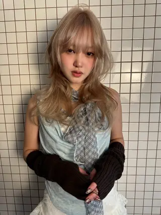 ロング ブリーチカラー特化 梅田中崎町/あかりのヘアスタイル
