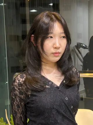 ミディアム カラー ナチュラル大人っぽい スタイル MAORIのヘアスタイル