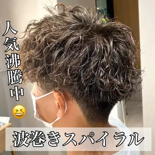 ミディアム パーマ メンズ unopulir 景山 凌のヘアスタイル