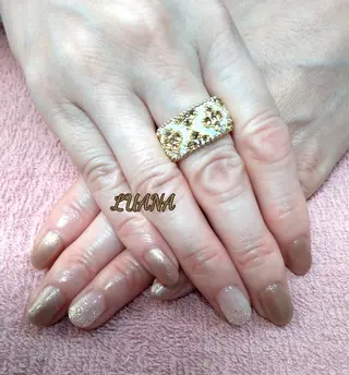 ネイル LUANA TAKAHASHIのネイルデザイン