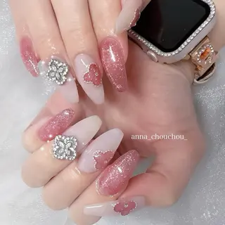 ネイル Anna Sano⭐️のネイルデザイン