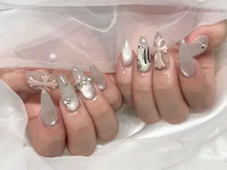 ネイル Roi〈ロワ〉 Minakoのネイルデザイン