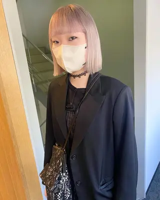 ショート カラー パーマ ヘアアレンジ デザインカラー/ボブ ブリーチカラー/ユリのヘアスタイル