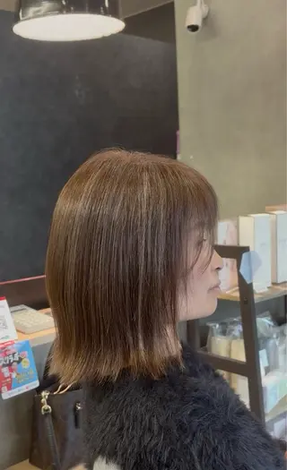 ミディアム カラー ナルミ ケイスケのヘアスタイル