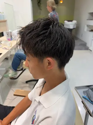 メンズ スパイキーショート/ 短髪パーマ特化のヘアスタイル