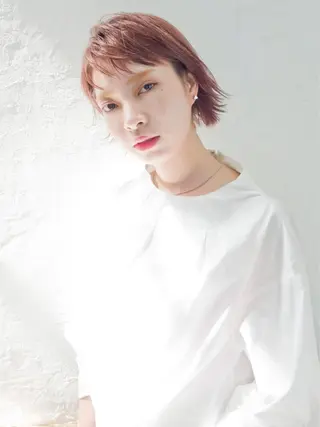 カラー 💜ショート💜 ウルフ、ボブ二色亜美のヘアスタイル