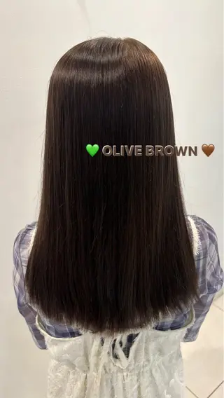 セミロング カラー 💚 AKI 💚のヘアスタイル