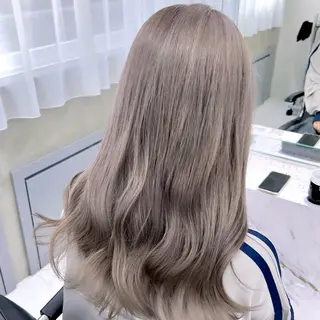 セミロング Mizuki🩵韓国 風レイヤー/艶カラーのヘアスタイル