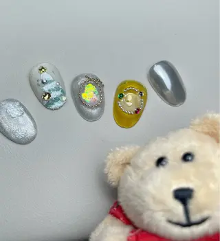 ネイル Shis_🦄shi 韓国風キラキラネイルのネイルデザイン