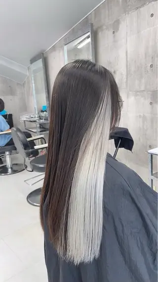 カラー 巻き髪✖️ハイトーン 🖤LANA🖤のヘアスタイル