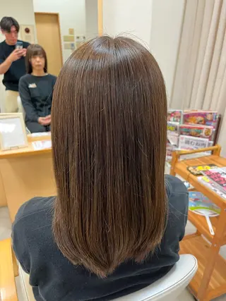 セミロング カラー 仲谷 直のヘアスタイル