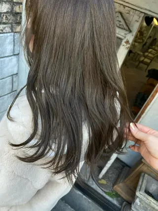 セミロング カラー お任せヘア☘️☘️ 及川渚のヘアスタイル
