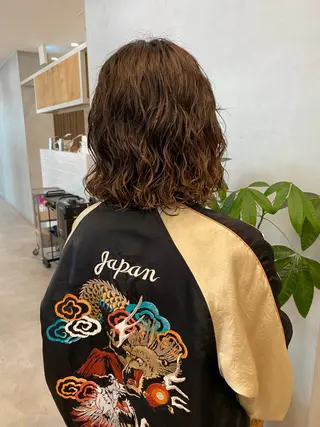 ミディアム カラー パーマ ヘアアレンジ 、 、のヘアスタイル